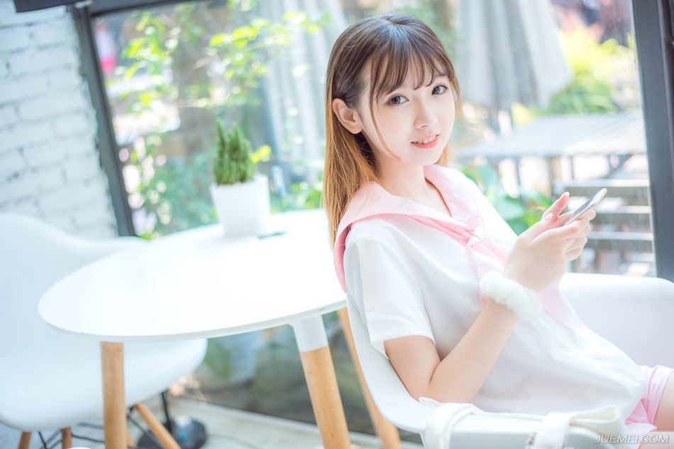 “是。”法正身后，走出了一男一女，在刘璝、刘璋愕然的目光中，将当日的对话重新上演了一遍。